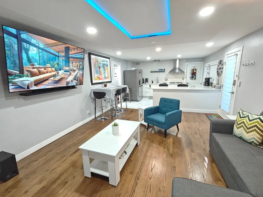 Pretty: 2 Bedroom 3 Beds 1 Bath - 17 min Navy Base - Image 1