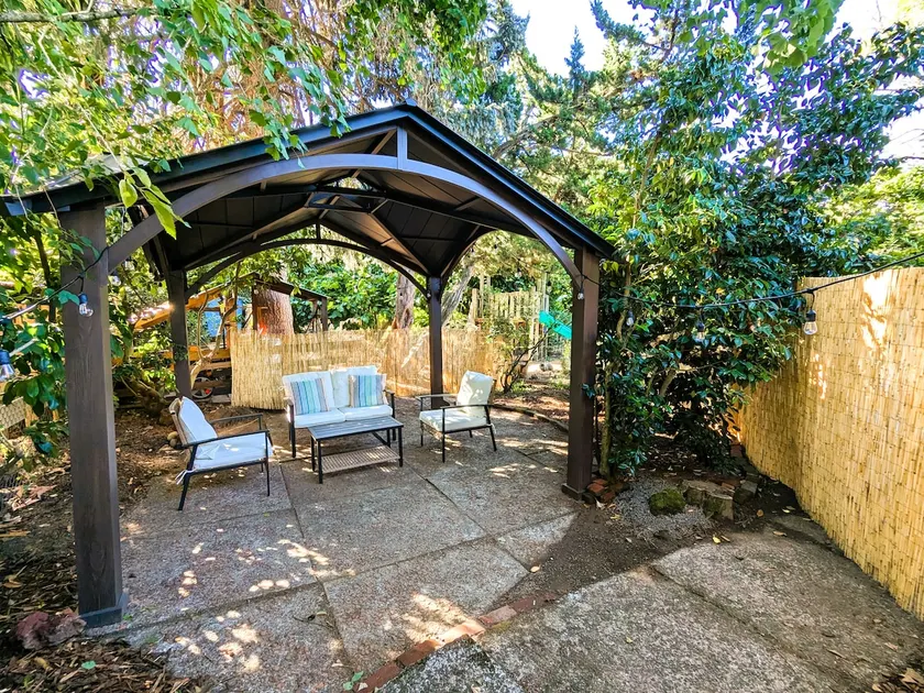 Cozy Cully Suite | w/ Private Patio + Near PDX - Image 1
