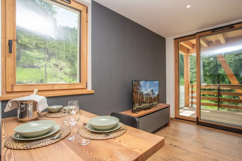 FLORA ALPINA EXPERIENCE - "Ski-to-Door" Brand New Chalet Apartments with Indoor Garage and Mountain View - Image 1
