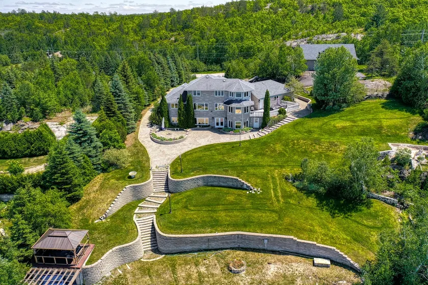 Luxe Lake Front | Sauna | Pool Table | FirePit - Image 1
