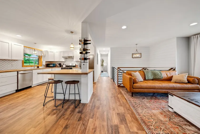 Charming country home near Seneca Lake - Image 1