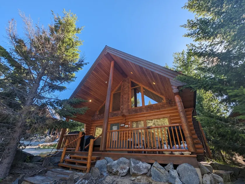 1 bedroom cabin w/ Loft at River Bend - Image 1