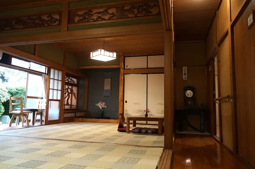 Enjoy your stay in a large Japanese house. - Image 1