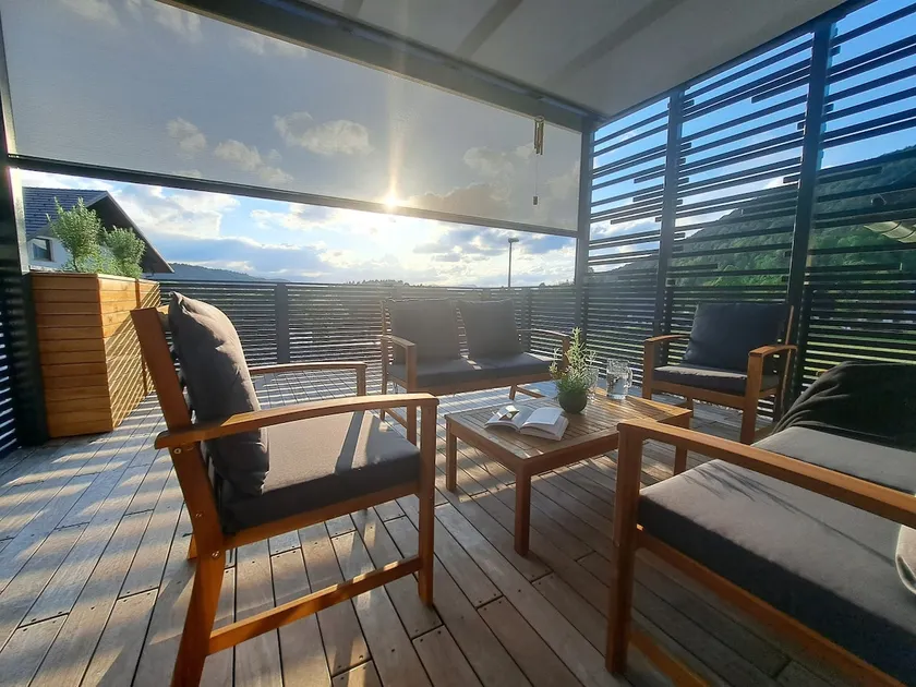 S&B's RETREAT - Image 1