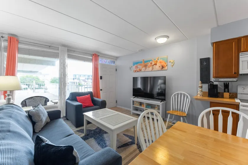 Walk to Beach | Sleeps 7 | Pool | Parking | Grill - Image 1
