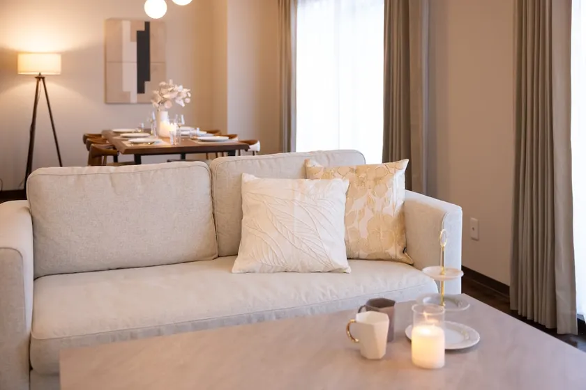 Excellent location, 10-minute walk to Umeda, 10-person capacity, private designer penthouse, cherry blossoms in full bloom from the veranda in spring - Image 1