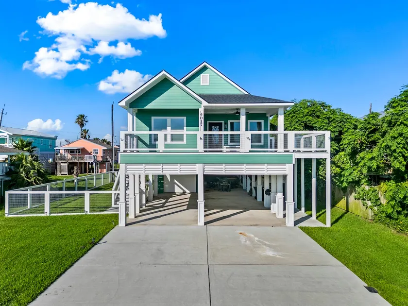 Galveston Beach House - Quick Walk to Beach - Image 1