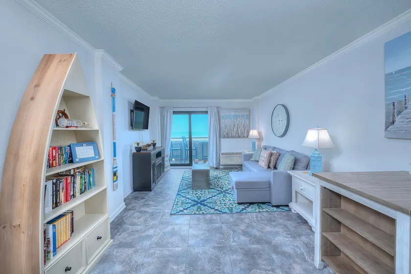 Bluewater Breeze Ocean View Resort Getaway - Image 1