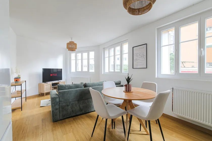 L'Olivier: Central Comfort/Metro 1 min away/Netflix - Image 1
