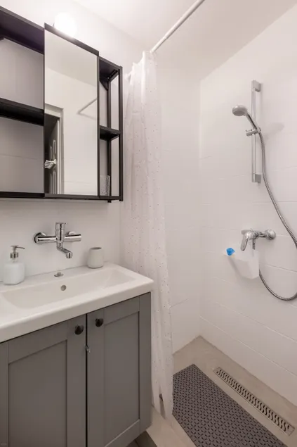Lonyay Street Apartment - Image 1