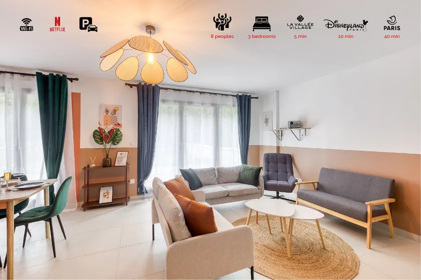 (B1) Elegant House / Disney & Paris - Image 1