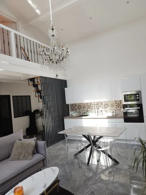 Apartment near airport & Indret - Image 1