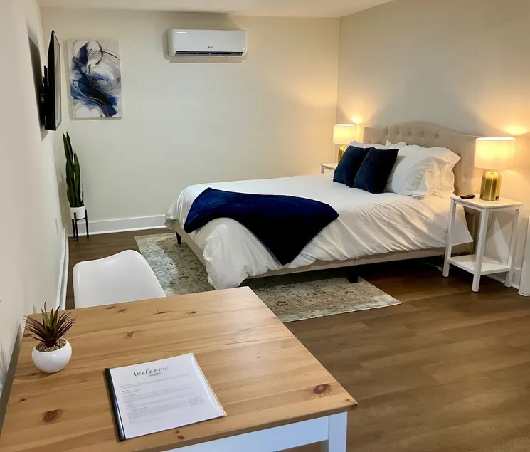 Suite Retreat in Avondale - Image 1