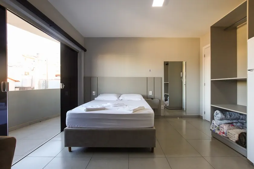 Lou Suites - Kitnet 8 - with balcony and city view - Image 1