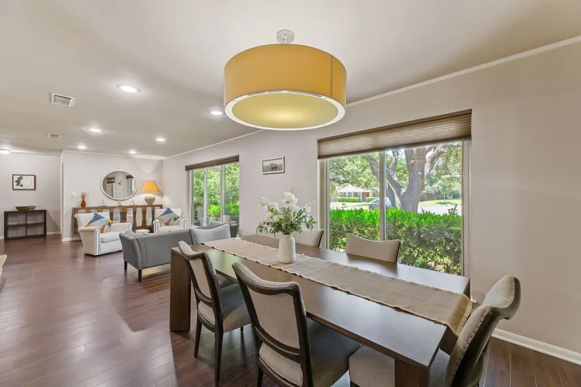 Stunning home near DTWN Austin & Domain - Image 1