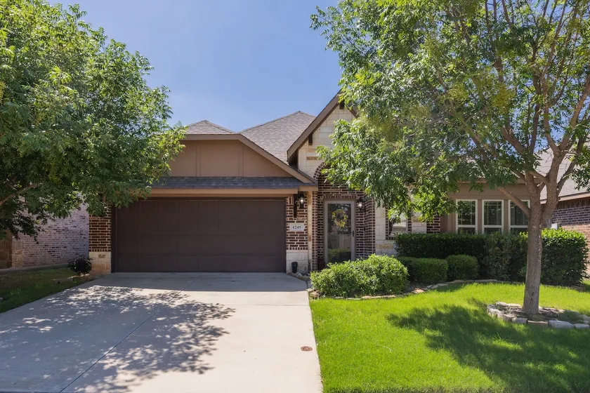 Texas Classic Retreat|Elegant & Spacious |4BR Home - Image 1