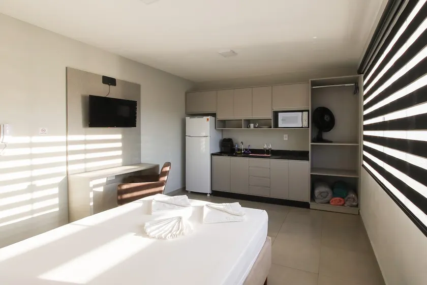 Lou Suites - 11 - City Mood | light stay - Image 1