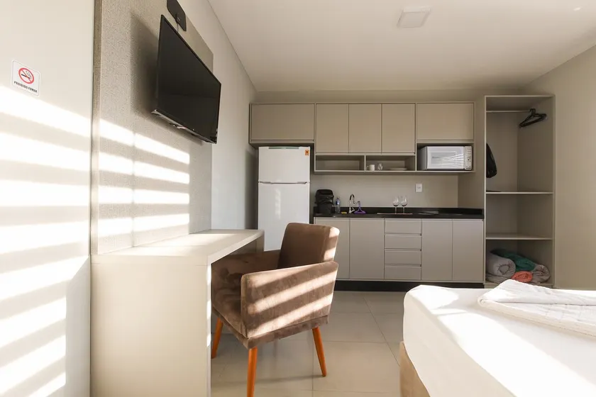 Lou Suites - 11 - City Mood | light stay - Image 1