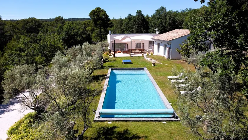 Villa des Oliviers, 8/10P, AC, heated pool - Image 1