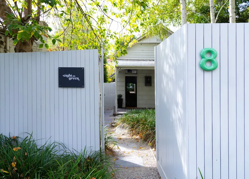 eight on green - Image 1