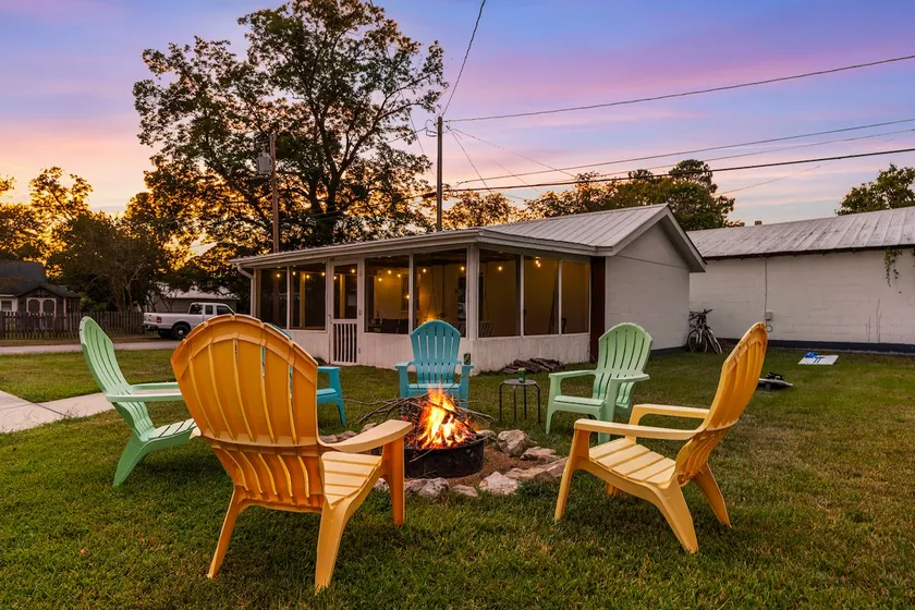 3 Mins to DT | Pickleball | Hot Tub | Game Room - Image 1