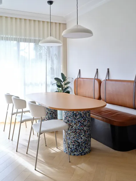 2B 2B Luxe Architect-Designed Apartment Kingston - Image 1