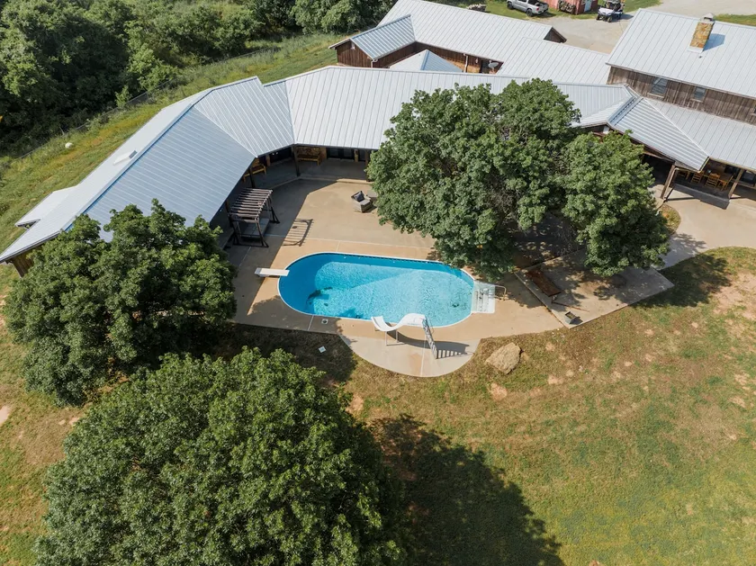 Luxury Ranch Estate On River - Image 1