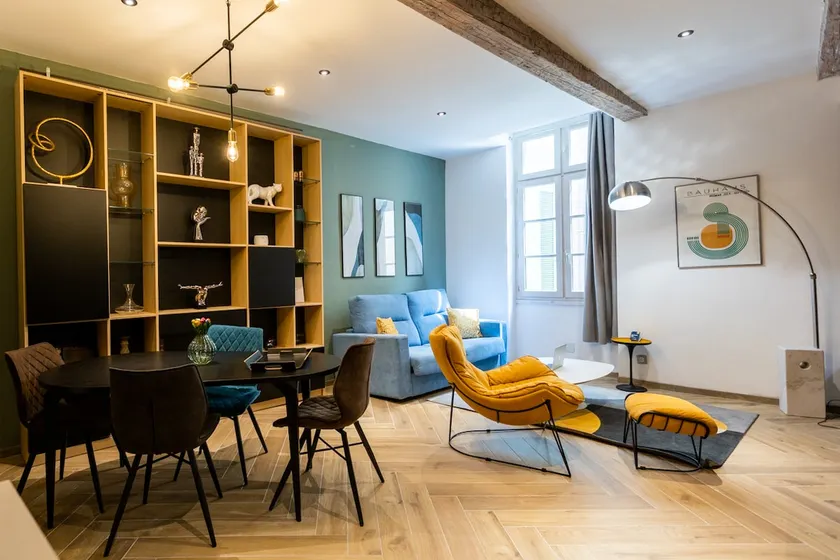 Nîmes Chic: 50 m² of Modernity - Image 1