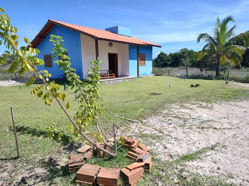 Blue House Massarandupio - Image 1