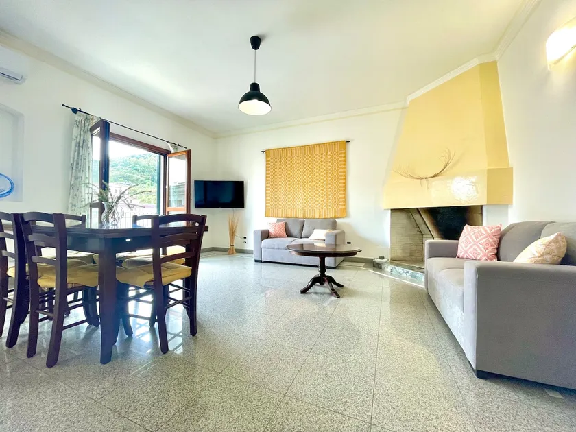 Blue Zone Mimi Apartment - Image 1
