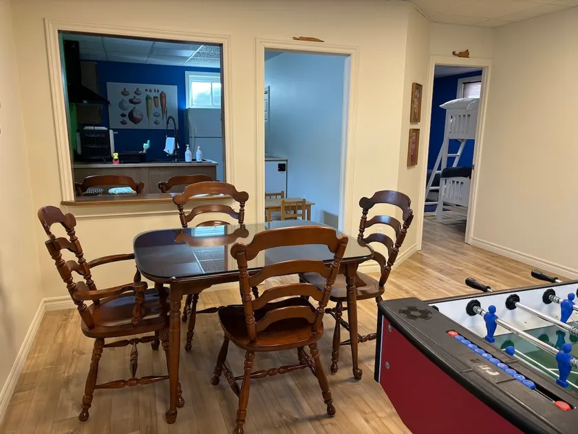 Large 3 and 1/2, living room, kitchen, 1 bedroom, 3 beds - Image 1