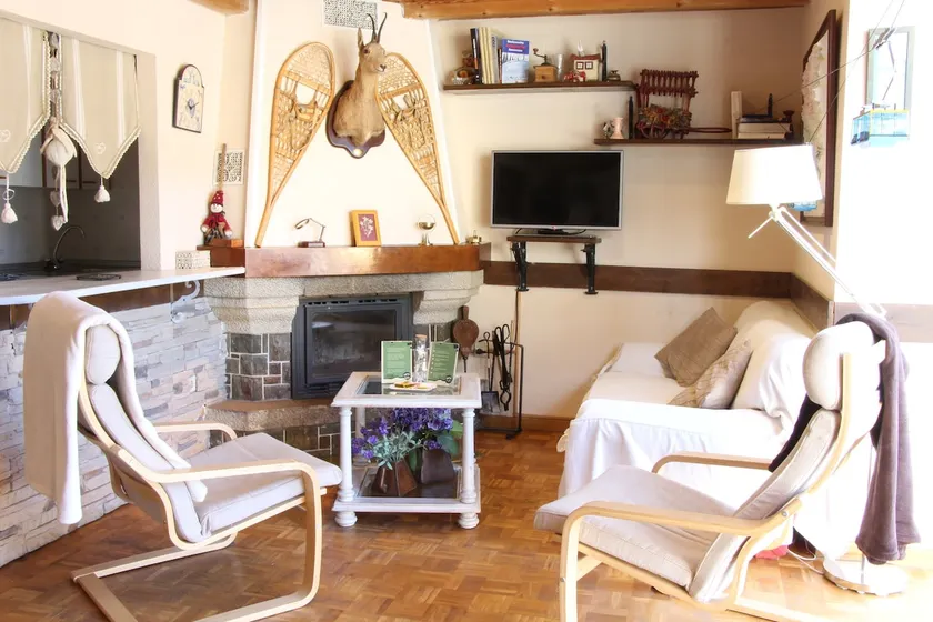 Pet-friendly Peña Telera Apartment - Image 1