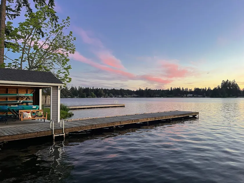 Stunning 3b1bHome w/ Lake Access - Image 1