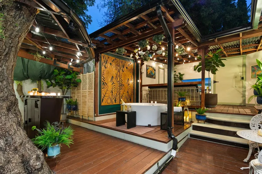 Spa Tub for 2 | Private Lux Oasis | 20 min 2 Beach - Image 1