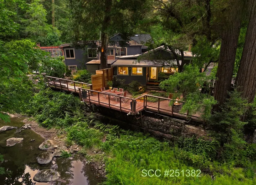 Either Way Hideaway - Image 1