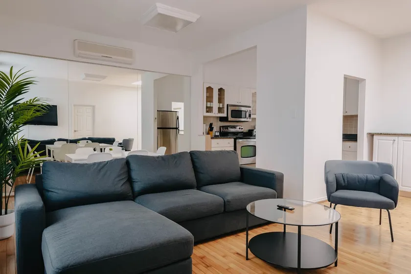 Lum The Queen - Superior One-Bedroom Apartment - Image 1