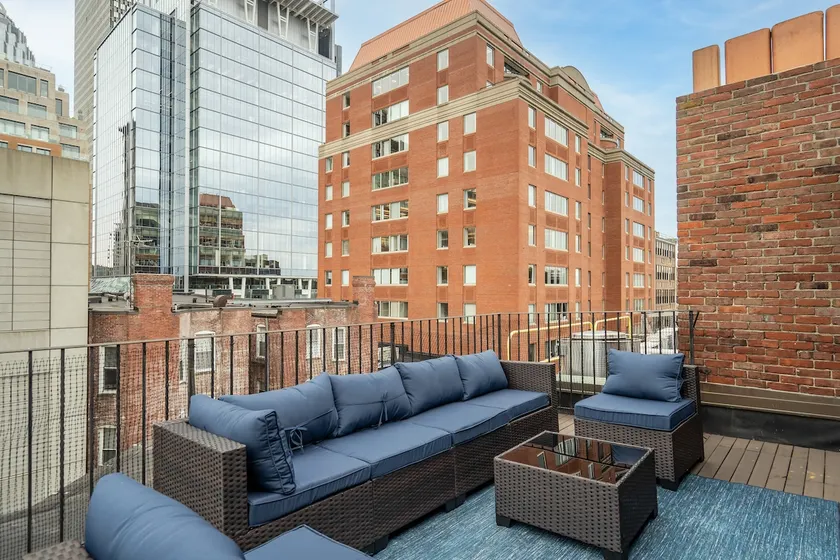 Penthouse, Parking, Private Deck, W/D, Back Bay! - Image 1