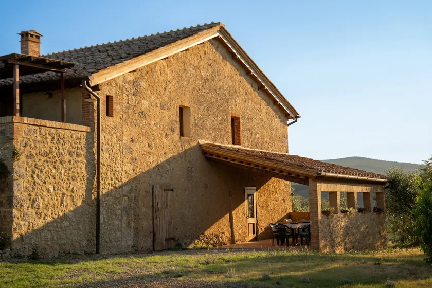 Romantic panoramic farmhouse near Siena - Image 1