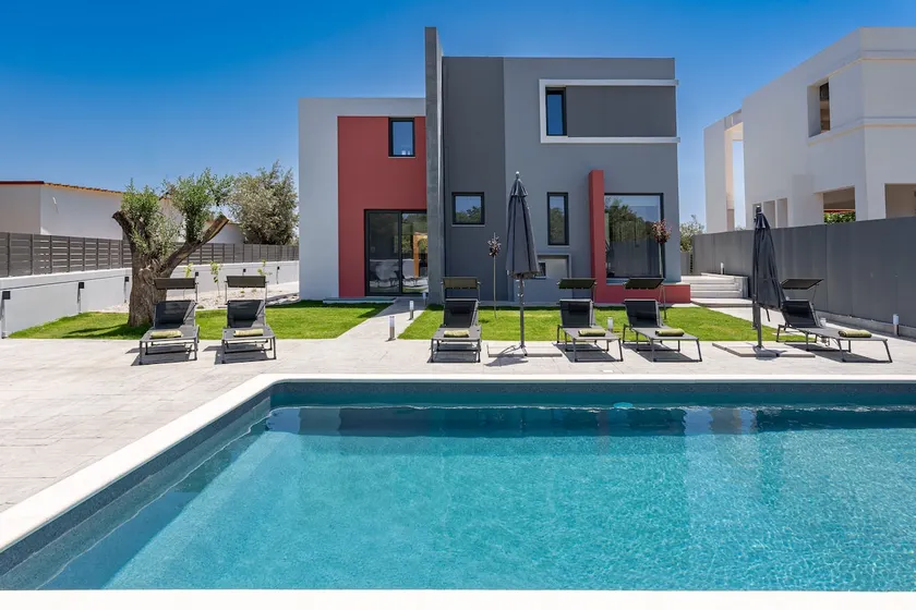 Villa Pasadra - Image 1