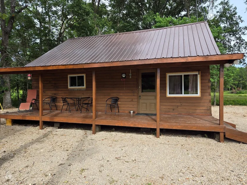 Peaceful Cabin - Image 1