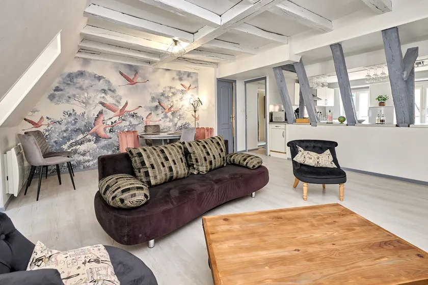 Characterful, charming apartment - Image 1