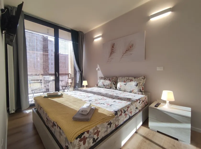 Bright accommodation with garage for compact car - Image 1