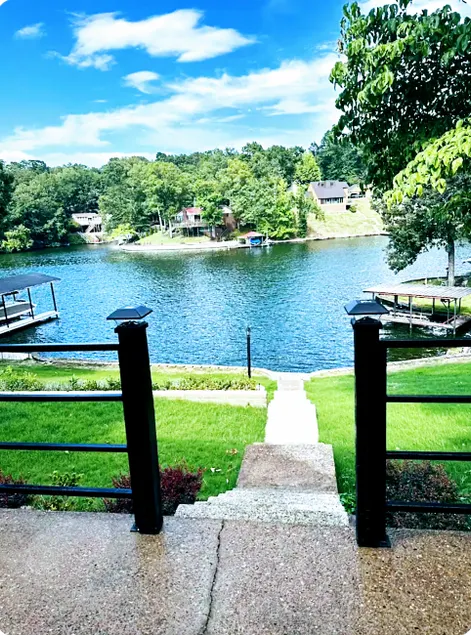 ”Deja Blue” Lakeview Villa w Luxury Master BR Views - Image 1