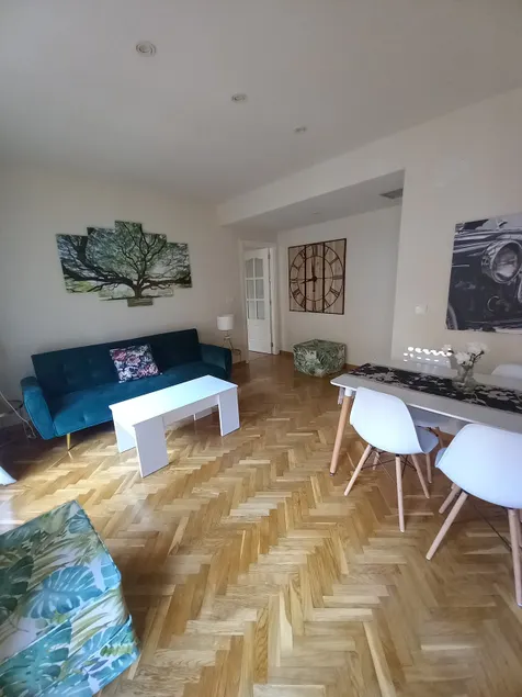 Contemporary Apartment - Image 1