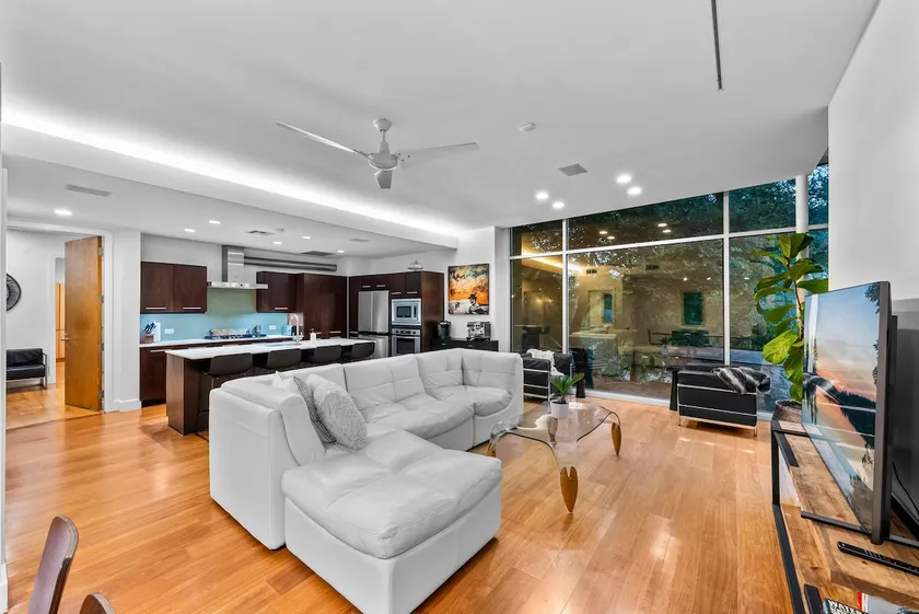 Private luxury | Minutes from City ctr & airport - Image 1