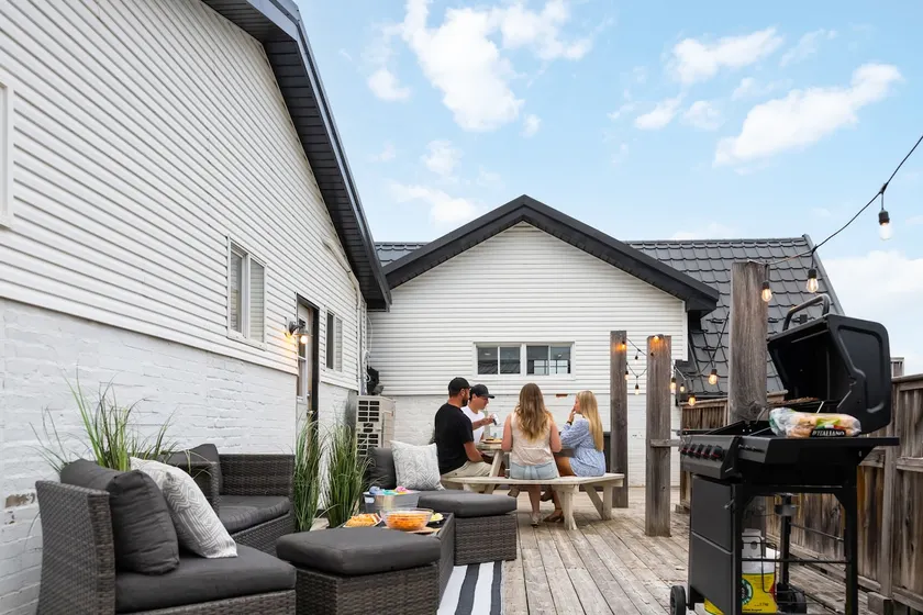 Collingwood Boutique Suites - Unit C - Image 1