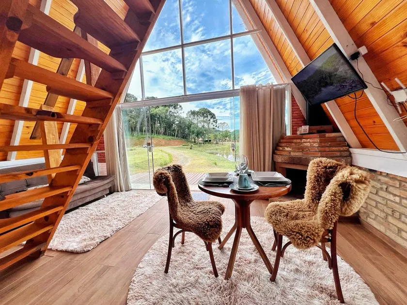 SheepHouse - Cozy Chalet with Hot Tub - Image 1