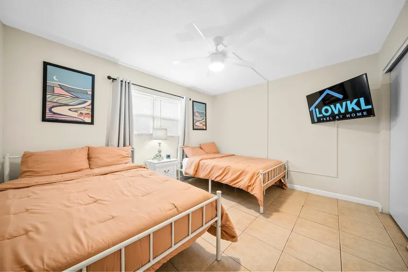 Welcoming Apartment | 2 Beds | Kitchen | Sofa bed - Image 1