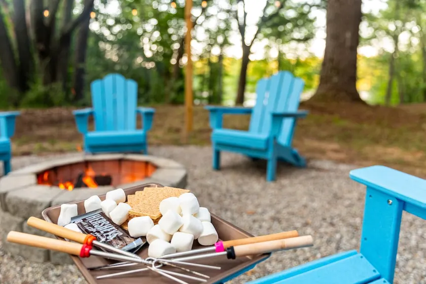 Lake View/Hot Tub/Foosball/Fire Pit/Dog Friendly - Image 1