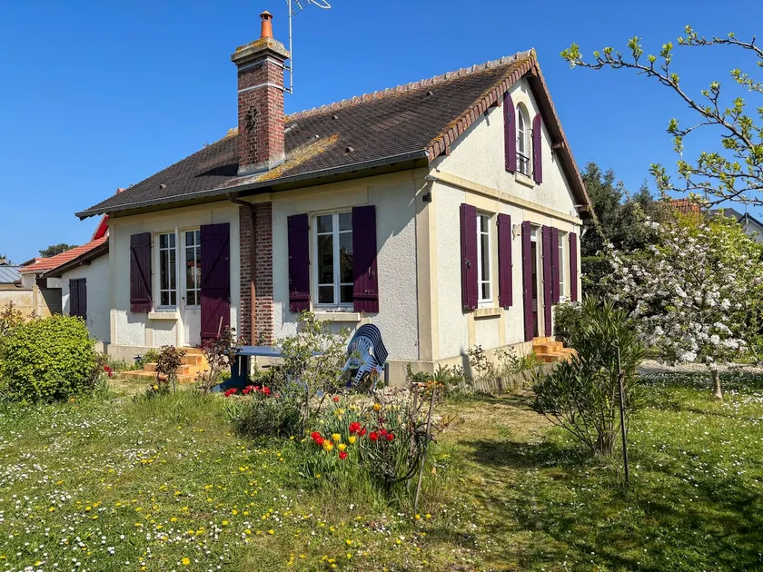 Bright old house in downtown Cabourg - Image 1